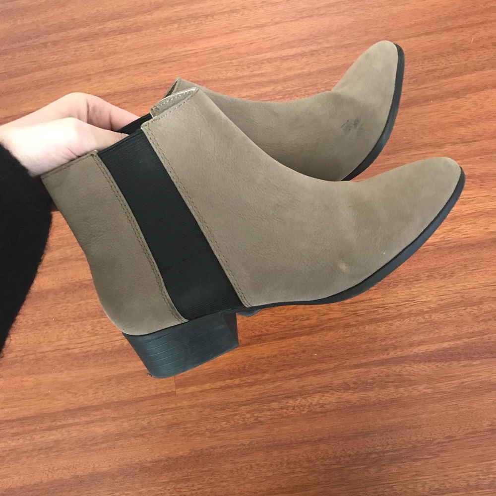 SOLD - Picture 2 of 8